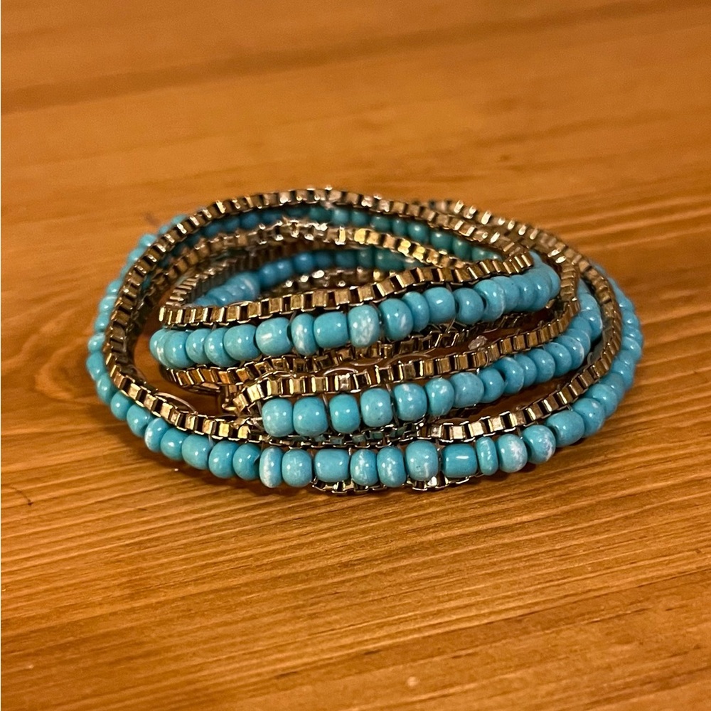 Turquoise color beaded wrap bracelet with gold edging and clasp 21” - Picture 3 of 9